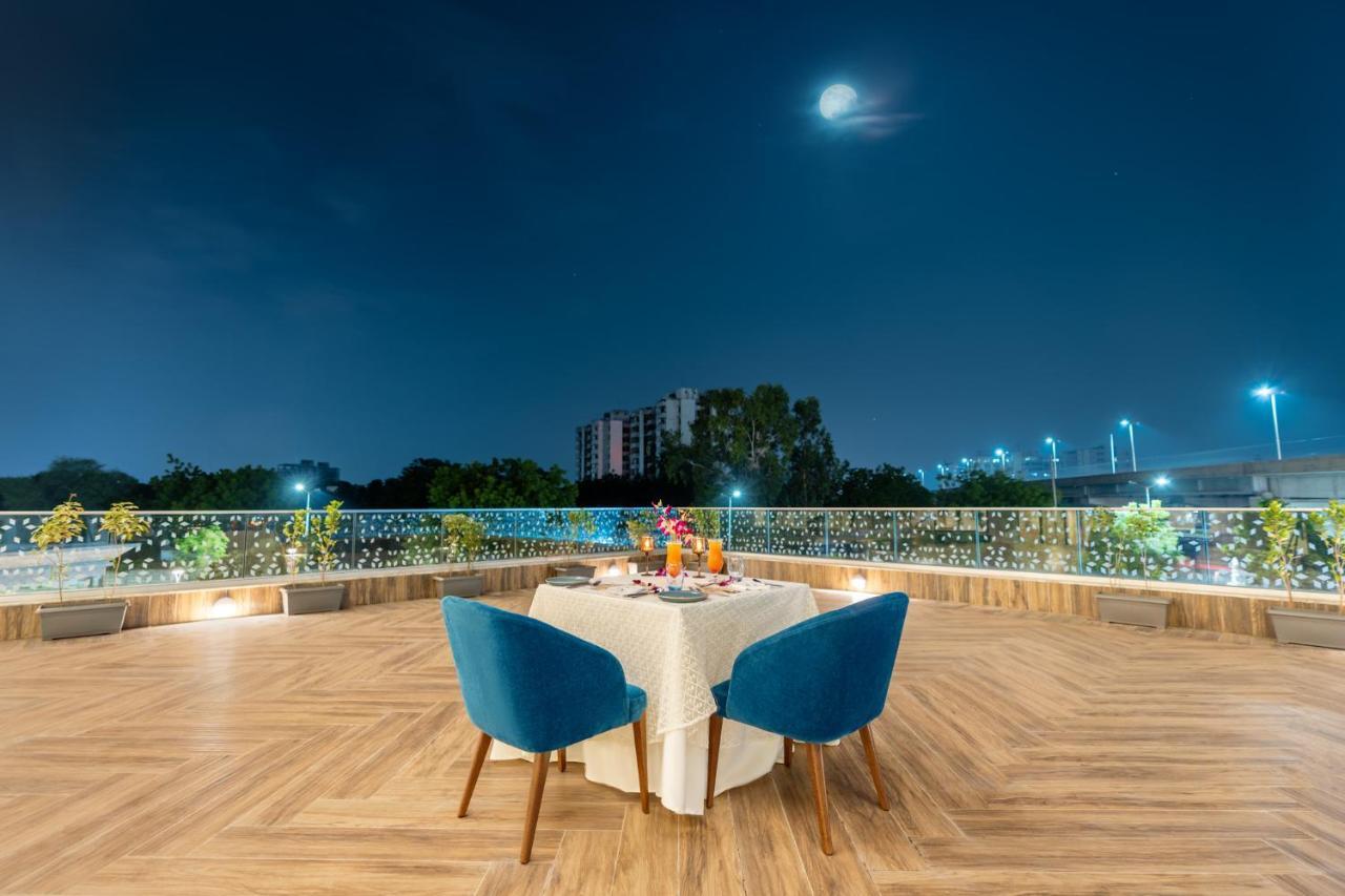 Vivanta Ahmedabad Sg Highway Exterior foto